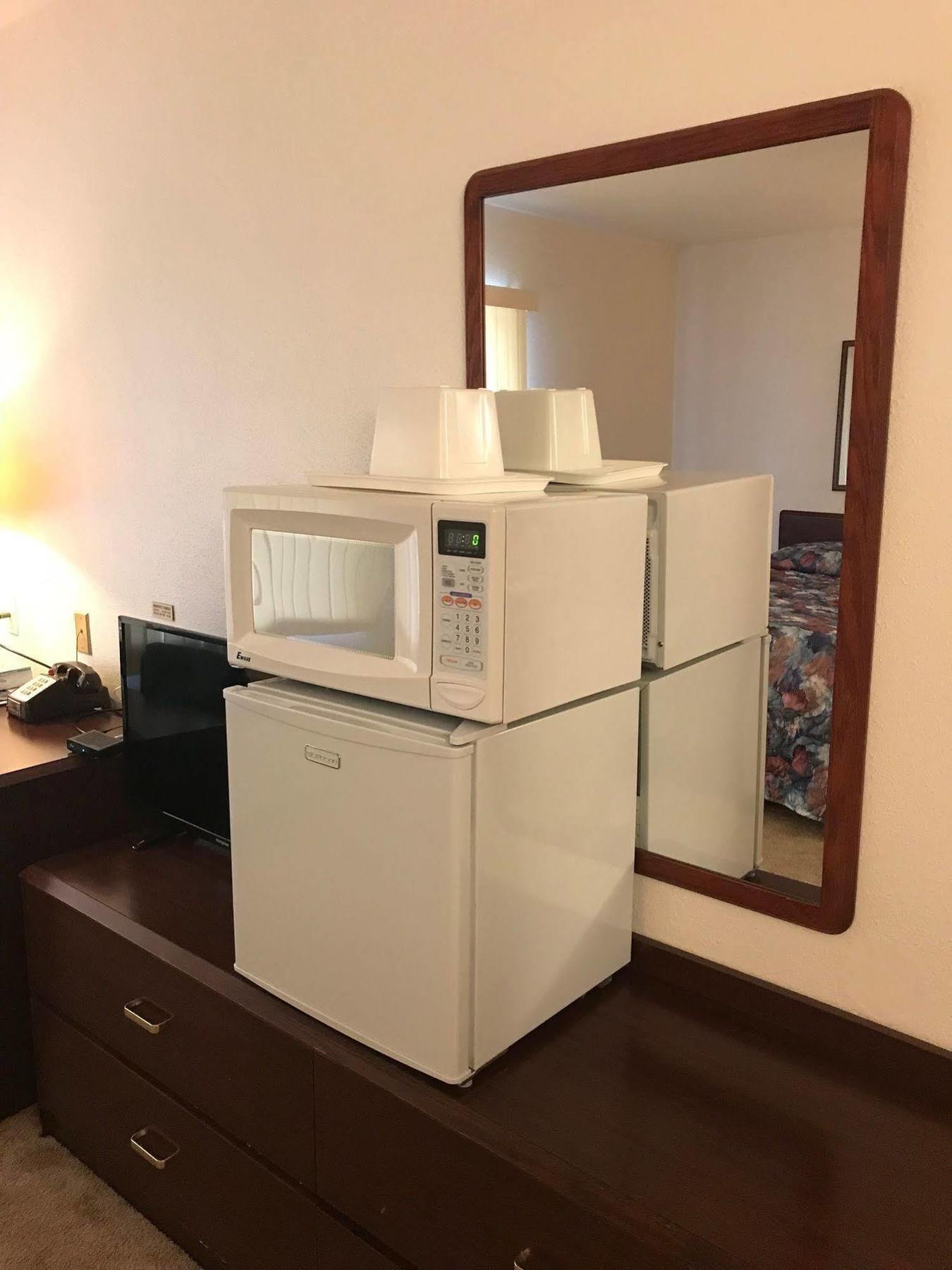 マクガバンズ ホテル アンド スイーツ Sun Prairie エクステリア 写真